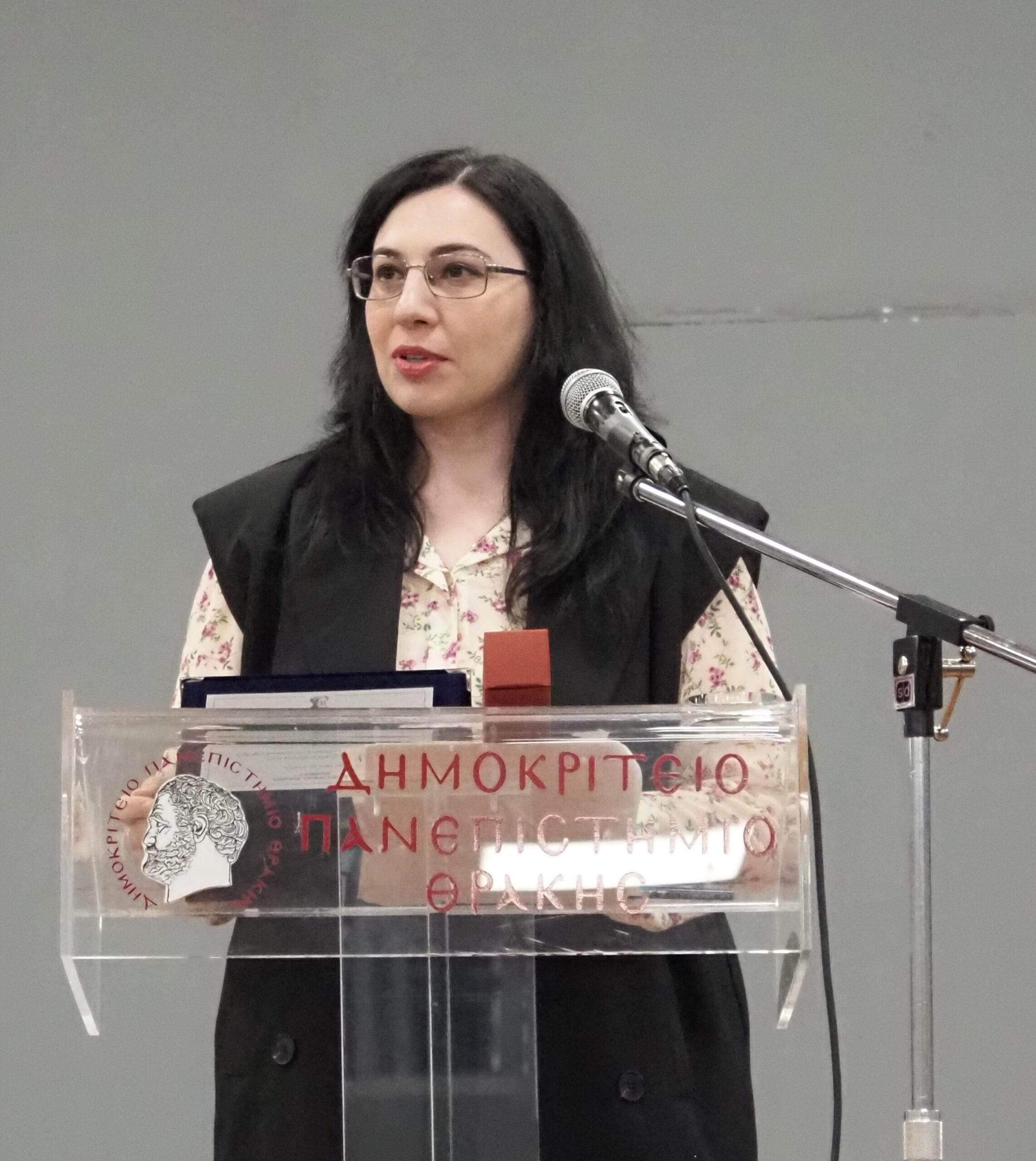 10. Η κ. Π. Μανταβάνου