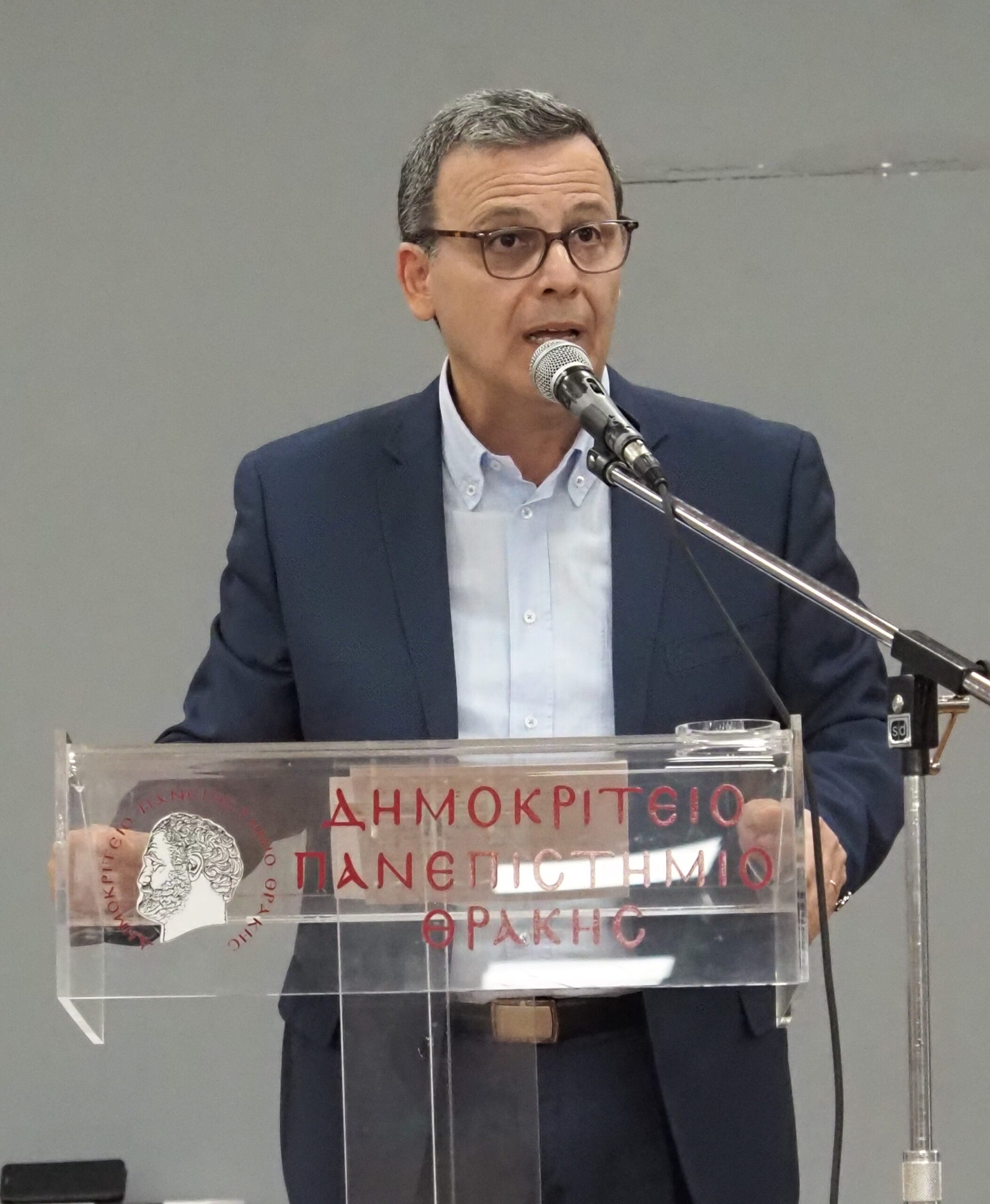 4. Ο κ. Γ. Σαλακίδης